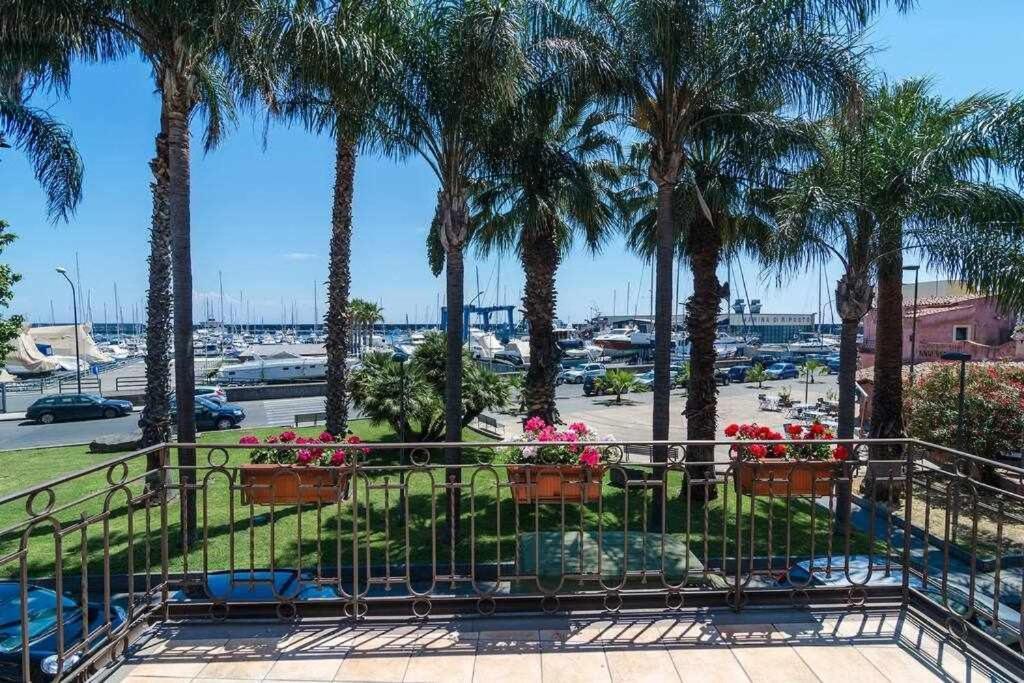 فيلا Casa Delle Zammare Fronte Mare Centro Storico ريبوسْتو المظهر الخارجي الصورة
