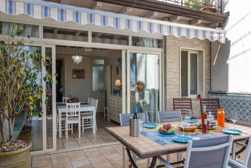 فيلا Casa Delle Zammare Fronte Mare Centro Storico ريبوسْتو المظهر الخارجي الصورة