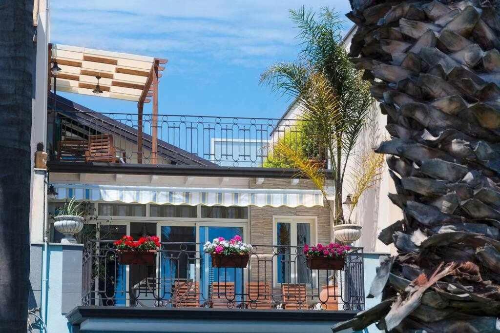 فيلا Casa Delle Zammare Fronte Mare Centro Storico ريبوسْتو المظهر الخارجي الصورة
