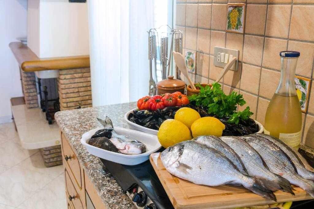فيلا Casa Delle Zammare Fronte Mare Centro Storico ريبوسْتو المظهر الخارجي الصورة
